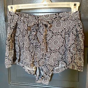 Mandala Floral Pattern Shorts